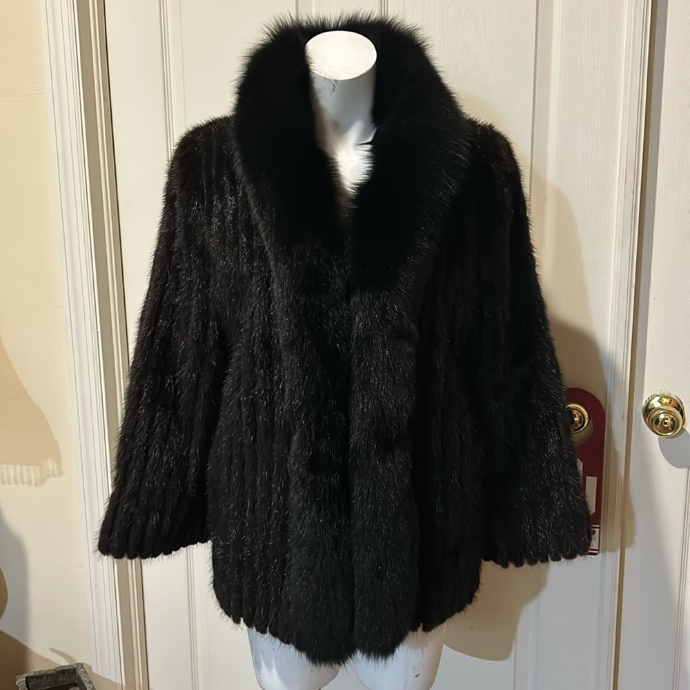 Elegant Black Mink Fur Fox Trim Coat